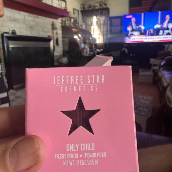 Jeffree Star Limited Edition Discountinued Cosmetic Bag with 18 Cosmetics - Picture 10 of 12